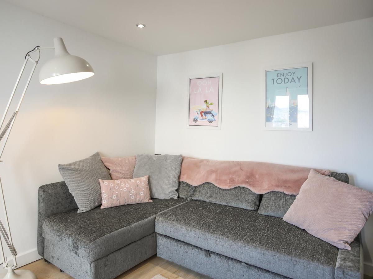 Twyni Canol Holiday home *