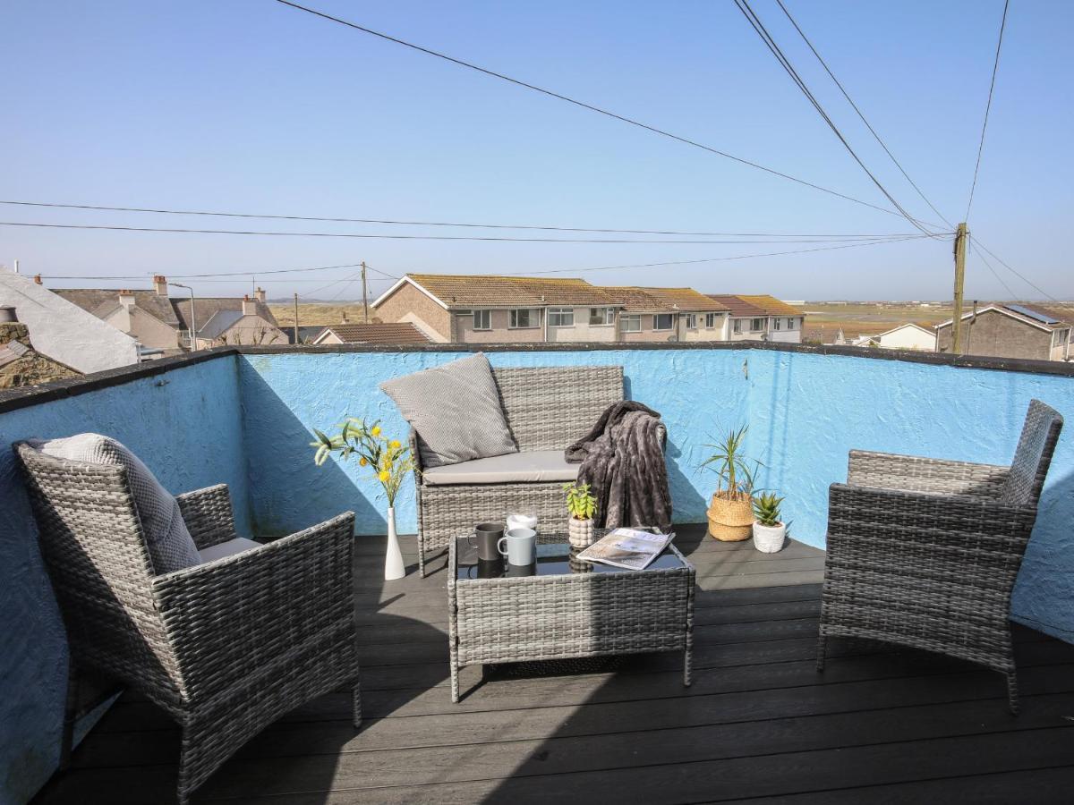 Holiday home Twyni Canol