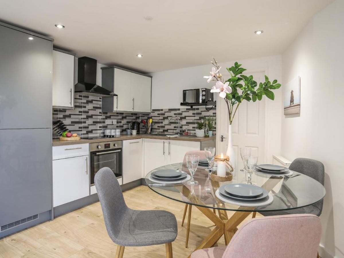 Holiday home Twyni Canol Rhosneigr